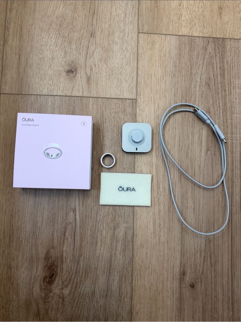 Oura Ring 4 -Size 8 - Petal - Gently Used w/ Charger, Box, Cleaning Pad